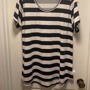 LLR Black and White Striped Classic T Size 2Xl